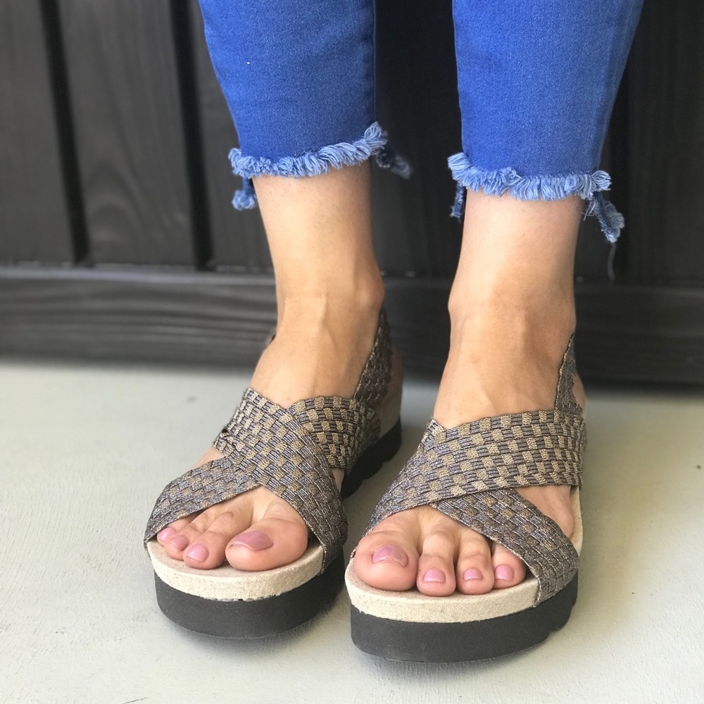 Woven Stretch Fabric Straps Plush Comfort Sandal - Picture 3 of 5